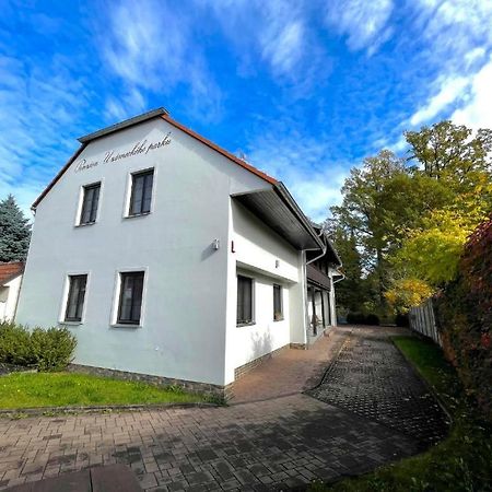 Penzion U zámeckého parku Třeboň Exterior foto